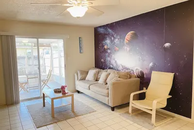 Image de To The Moon at Titusville/Space Coast/