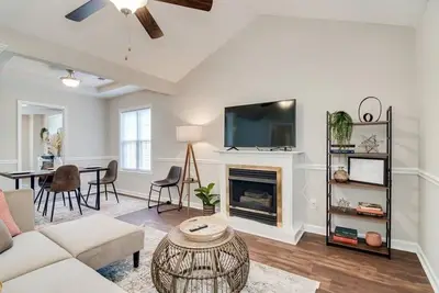 Image de Boho-Inspired Townhome by Masters!