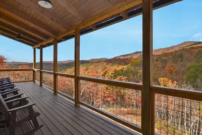 Image de Smoky Mtn Masterpiece ~ Luxury 6br w/ pool, epic theater, gameroom & views!