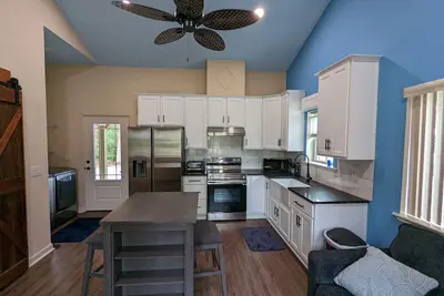 Full Kitchen with in Unit Washer/Dryer. Private Entrance & no contact check-in