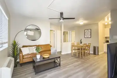 Image de Condo in Phoenix | Close to Airport, Zoo, & Asu