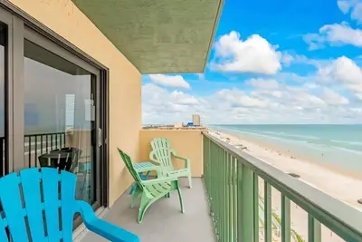 Image de Breathtaking Views, Heated Pool & Beach Access!