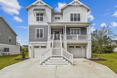 Image de Ocean View, De Home: Pool next to property and only 1. 5 miles to Bethany Beach