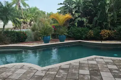Image de Two 1/1 Private Villas with Tropical Pool and Bar, Canal View