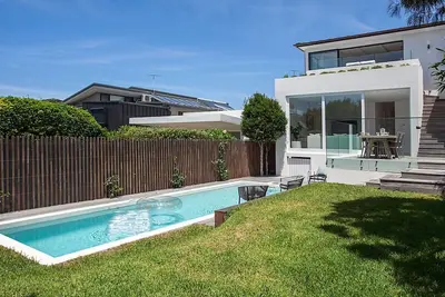 Image de Clovelly Poolside Ih