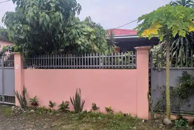 Image de Charming Spanish bungalow w\/ 2 bedrooms and full bathroom.