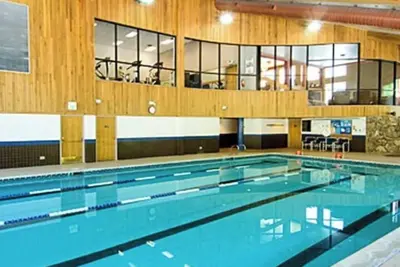 Image de Great place for a ski adventure, meeting new friends and connecting with others.