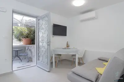 Image de Cute and modern apt, historical neighborhood, near the city center, Marina 1