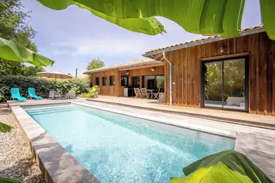 Image de Wooden House With Heated Pool, Fiber Internet and View Into Forest