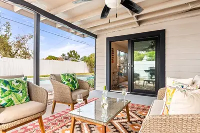 Image de Oldtown Retreat - Spacious Designer Home with Pool