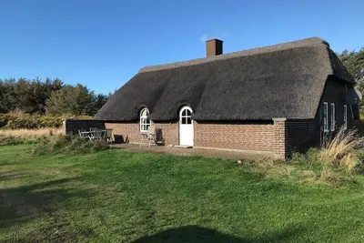 Image de Vacation home in Vedersø Klit. Only 400 meters to the North Sea