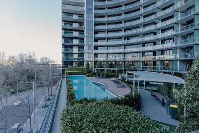 Image de Central Located 2-Bed with Pool, Gym & Parking