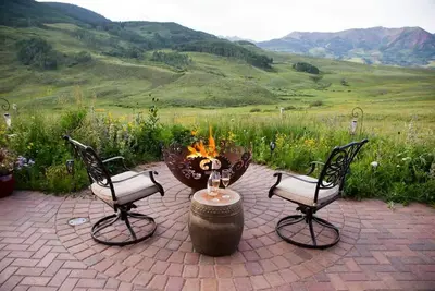 Image de Luxurious home huge views many amenities hot tub grill Ski & wildflower paradise