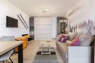 Image de Studio rénové avec vue imprenable sur les Alpes