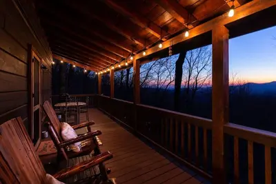 Image de Beautiful Sunset Views- Hot tub- pets allowed
