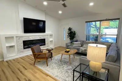 Image de Relaxing, Luxury, All New - 10mins to Domain, 15mins to Downtown