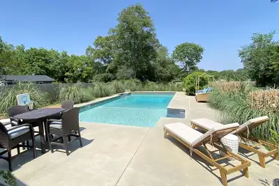 Image de Charming Bungalow On Main St & the Swamp Rabbit Trail with Private Pool