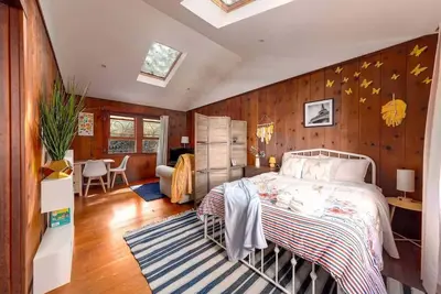 Image de Cozy Secret Garden Cottage Downtown Berkeley