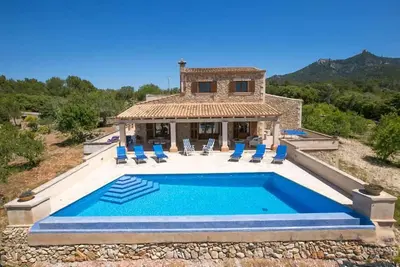 Impressive Converted Farmhouse, A\/C, Private Pool, Amazing Views in a Rural Area - 3 km to Felanitx