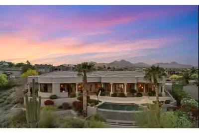 Image de Stunning View l 3bd/4ba l Heated Infinity Pool-Spa
