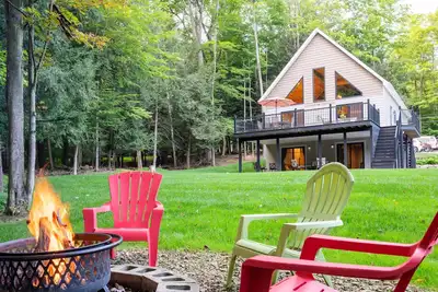 Image de Luxury Lakefront Oasis