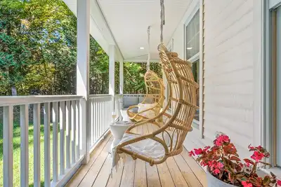 Image de Secluded Retreat near Sister Bay, 2 King Masters, Backyard Oasis, 1 Min to Beach