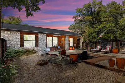 Image de Hippie Pickle - Charming, eclectic home near everything in Wimberley + Hot tub!