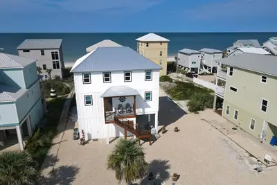 Image de The Lazy Turtle Is A New Home W/Amazing Gulf Views, 100 Steps To Beach! Bonus Room!