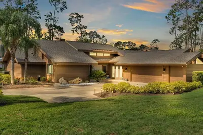 Image de Luxurious Golf View Home w\/ Screened Lanai, Chef’s Kitchen | Office | Pool Access in Saddlebrook!