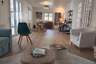 Image de Modern family house with garden and veranda 1km from the beach!