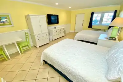 Image de Pet-friendly, Walkable Location, 3 Blocks to Beach! Unit 101