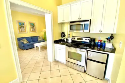 Image de Pet-friendly - Full Kitchen - 3 Blocks to Beach! Unit 501