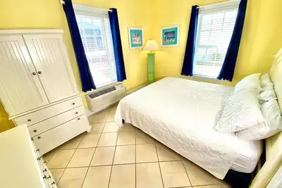 Image de Pet-friendly - 3 Blocks to Beach! Unit 504