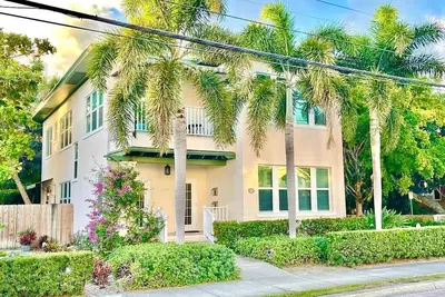 Image de Spacious beautiful historic home, walk/bike to downtown, Palm Beach