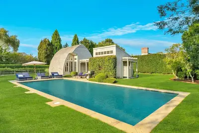 Image de Artist Retreat with private pool in the Hamptons