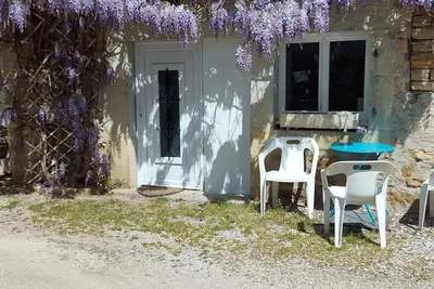 Image de Charmant studio au bord d'un petit ruisseau