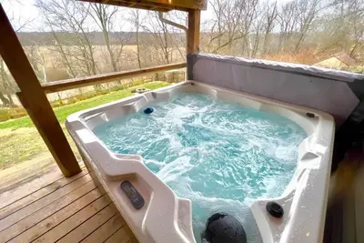 Image de Cabin with hot tub and relaxing views!