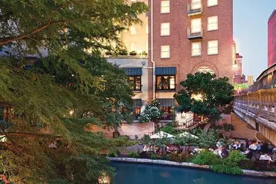 Image de Getaway on the Riverwalk @ Riverside Suites- 1 Br Condo