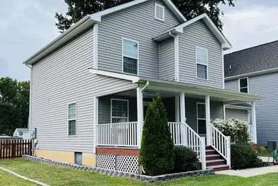 Image de It's A Beautiful Day Cottage, Pet Friendly and Walking Distance to the Beach