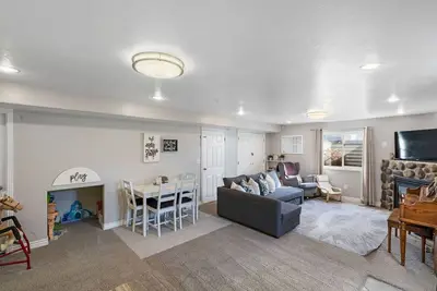 Image de Spacious 3br Furnished Basement w/ Patio Grill - Family Friendly & Flexible Stay