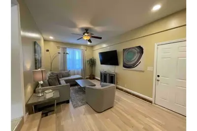 Image de Sunrise Home for convenience and relaxation.