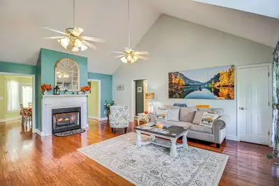 Image de Charming Trenton Home w/ Mtn Views & Patio!