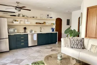 Image de Newly remodeled 2br 2bth Condo