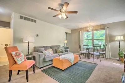 Image de Lakefront Haven w/ Yard & Balcony in Ozarks!