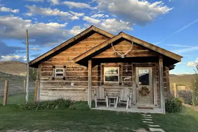 gorgeous modern cabin on private ranch