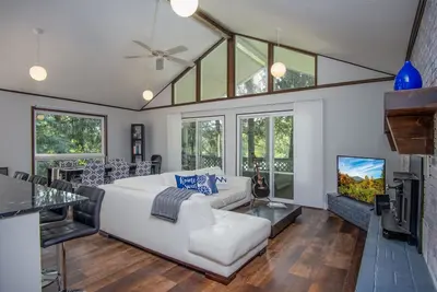 Image de Bass Lake Retreat | 3 Bed, 2 Bath