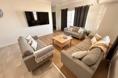 Image de Poseidon's Oasis - Entire Home - Moonta Bay