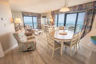 Image de Sand Dunes Resort, Remodeled, Pools, High 17th Floor!