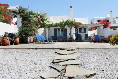 Care Naxos Family home with 3 bedrooms approximately 60m from Kastraki beach