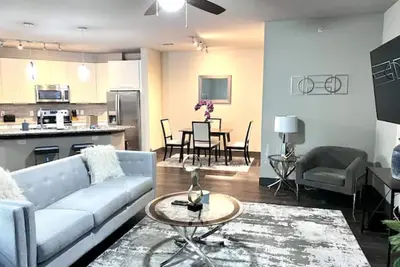 Image de 25% Off 2bd, Pool, Med Dist - Dallas